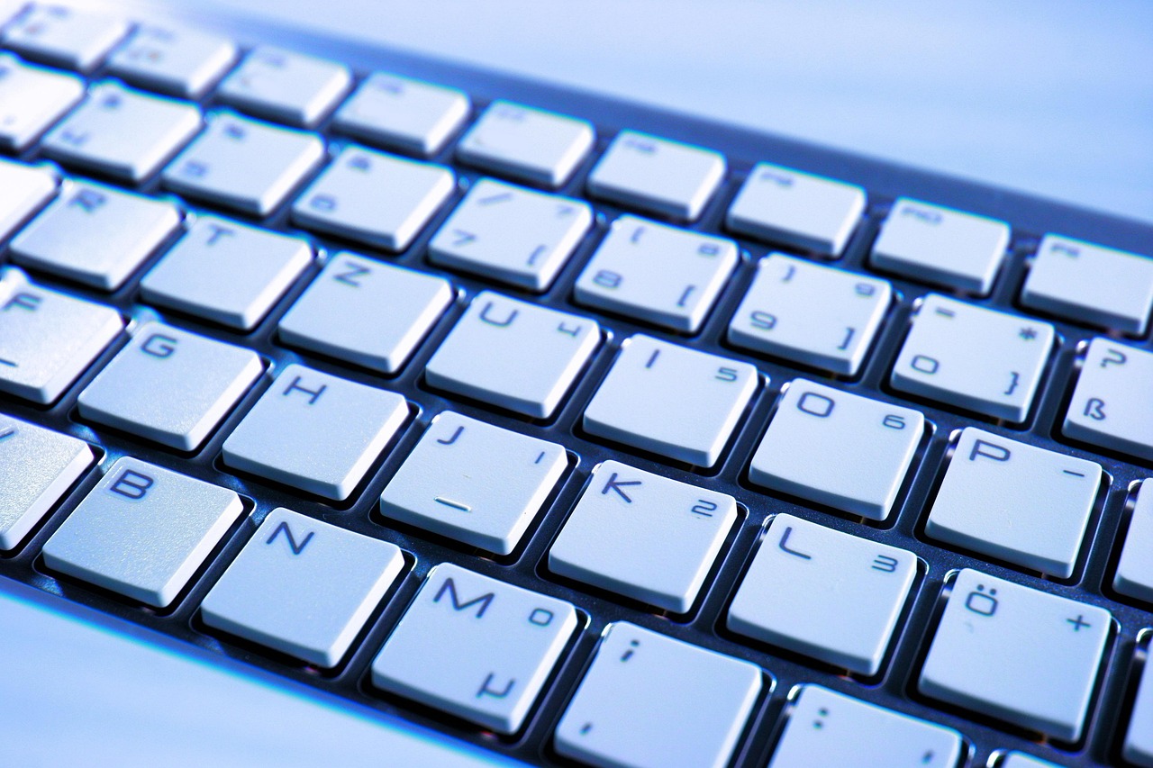 Como escrever \ e | em qualquer teclado (ABNT2, US e notebook)
